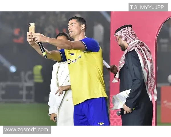 巨星陨落?沙特豪门搅动足坛风云,C罗天价薪资只是开始! 巨星陨落?沙特豪门搅动足坛风云,C罗天价薪资只是开始!